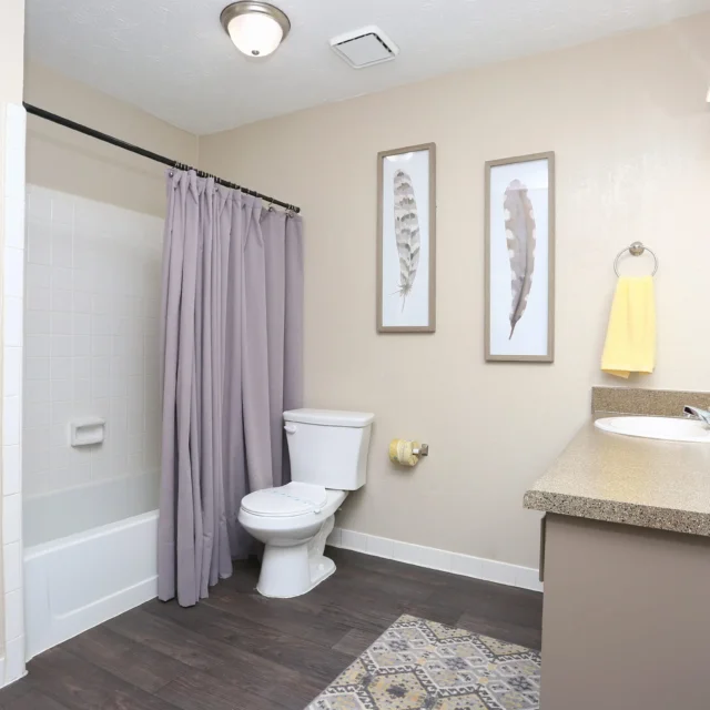 Berkeley Landing bathroom