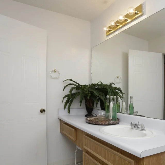 Berkeley Landing bathroom1