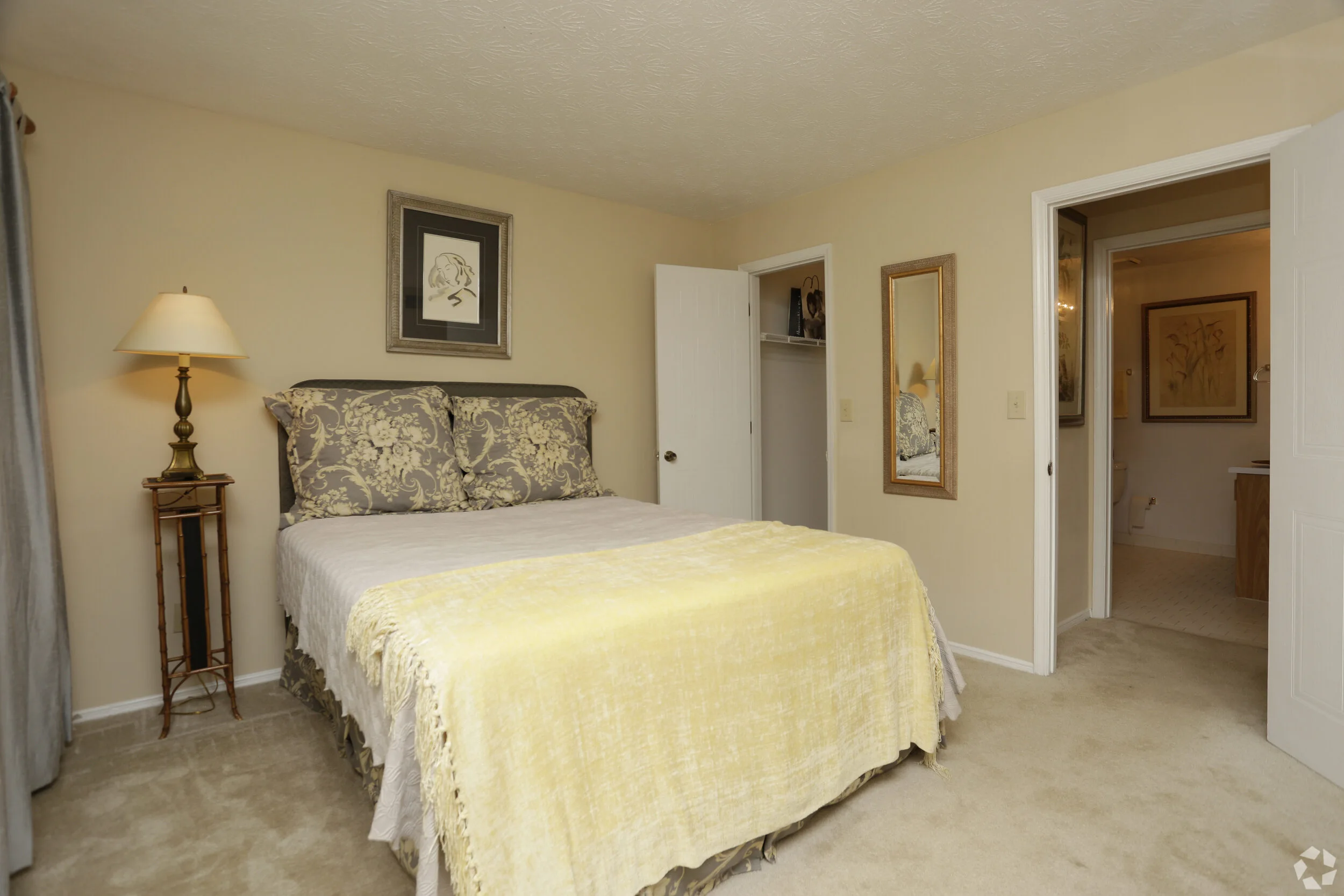 Berkeley Landing bedroom